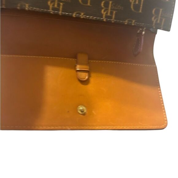 Dooney & Bourke Black and Gold Monogram 1975 Clutch/Wallet/Crossbody - Picture 6 of 12